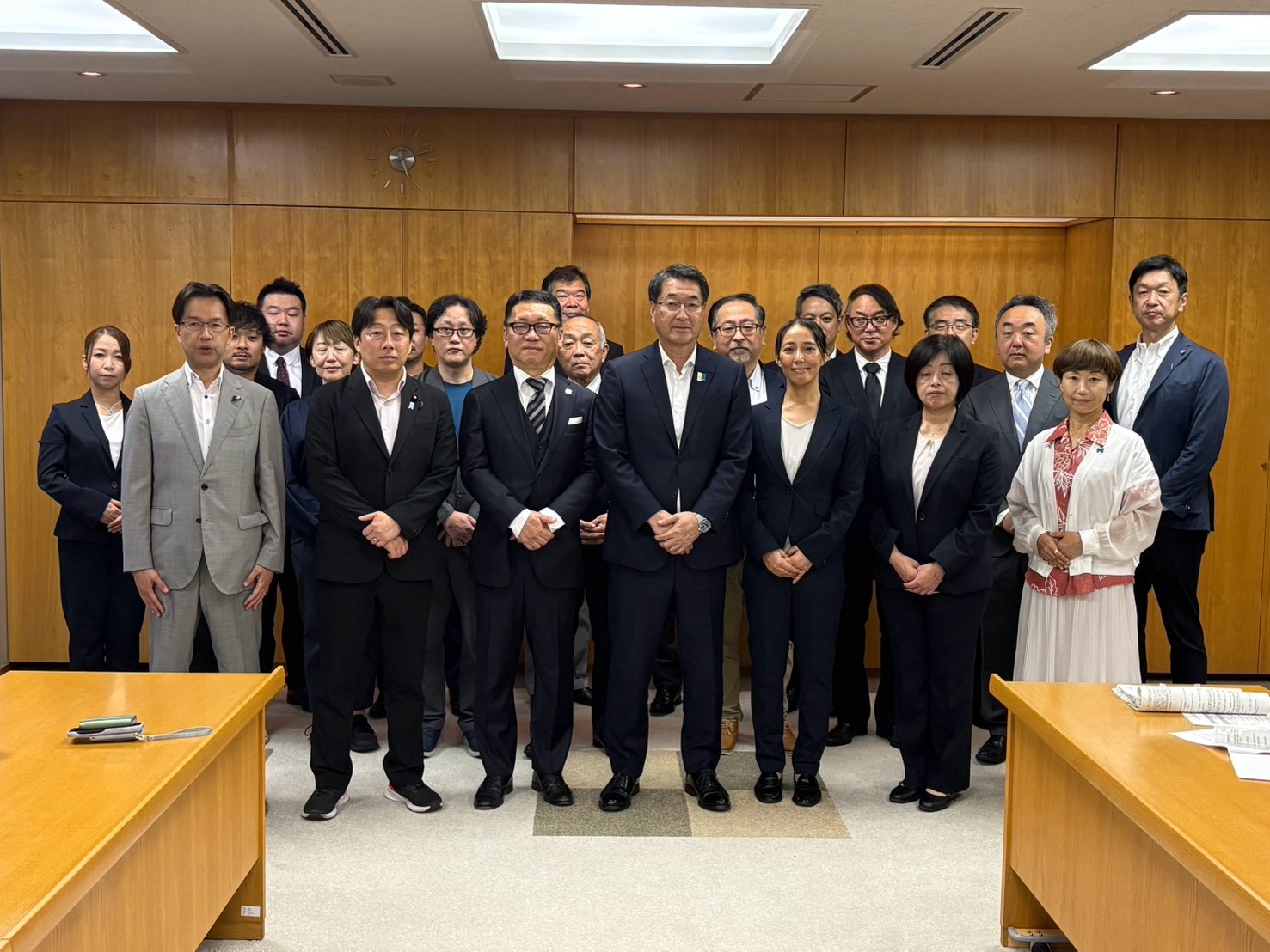 新潟市への要望書の提出の日の集合写真